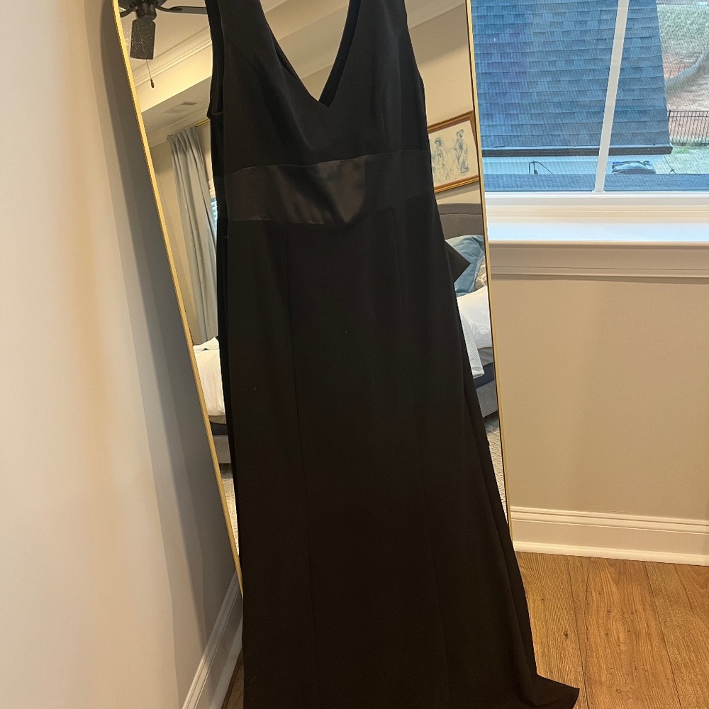 Black V-neck Evening Gown with Bow